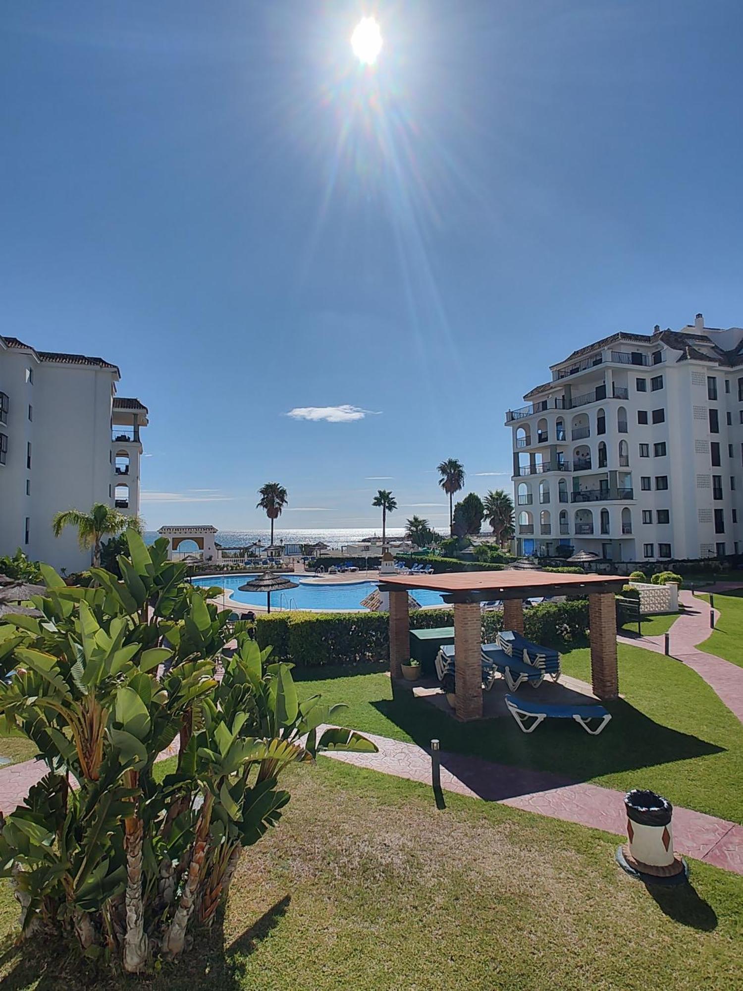 Duquesa 5210 Beach Side Paradise Castillo de Sabinillas Exterior foto