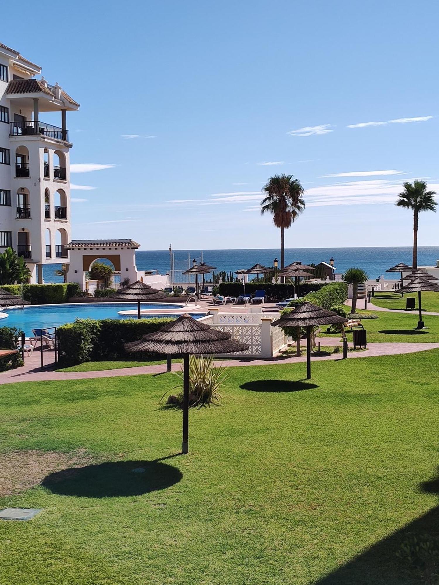 Duquesa 5210 Beach Side Paradise Castillo de Sabinillas Exterior foto